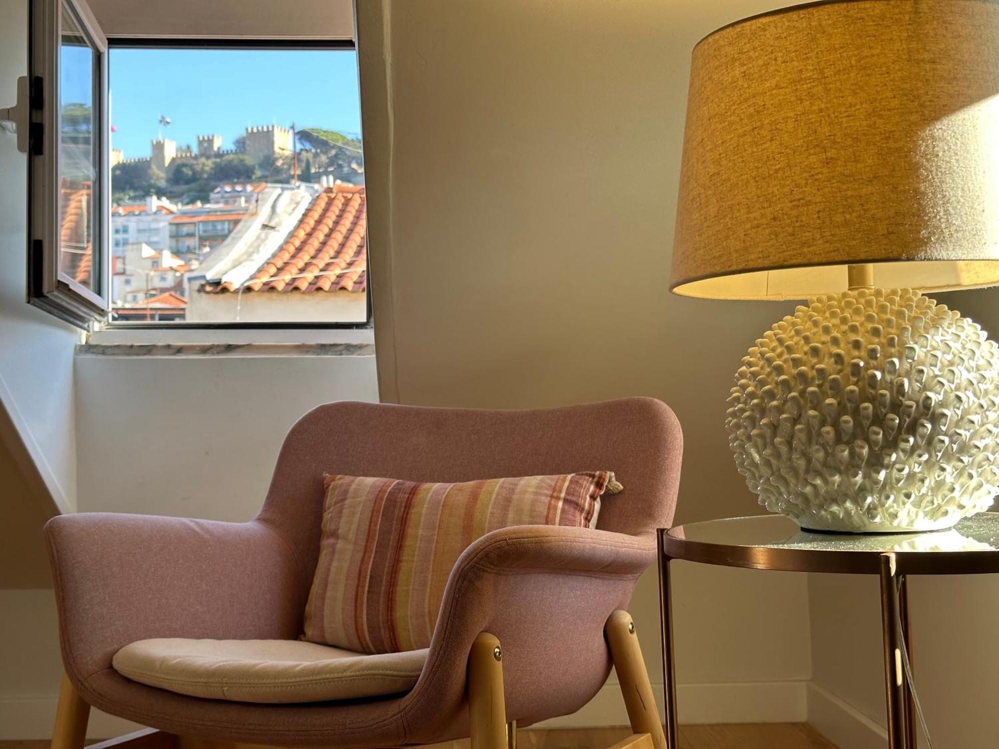 Romantic Nest For A Getaway At Downtown With Design Лиссабон Экстерьер фото